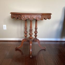 Imperial Georgian Style Carved Mahogany Octagonal Center Table