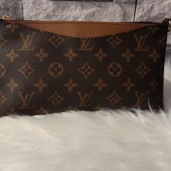 Pochette Monogram 