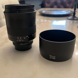 Zeiss 135 mm f/2.0 Milvus Lens For Nikon Nikkor (F-mount)