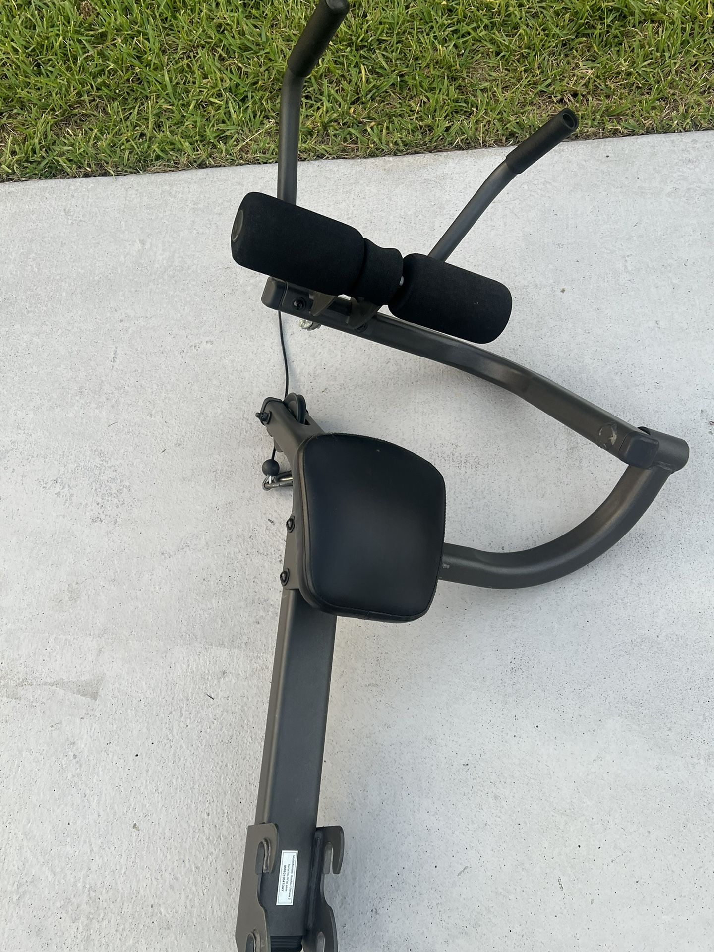 Bowflex Ultimate 2 AB Crunch Attachment only. Used in good condition with minor cosmetic blemishes. These blemishes are in the form of minor scratches