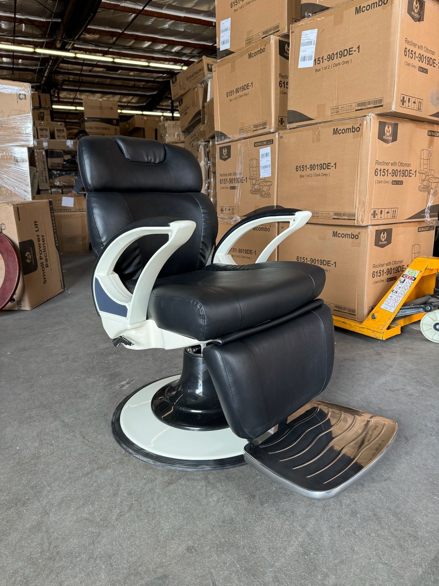 Barberpub Hydraulic Reclining Salon Styling Chair 5945