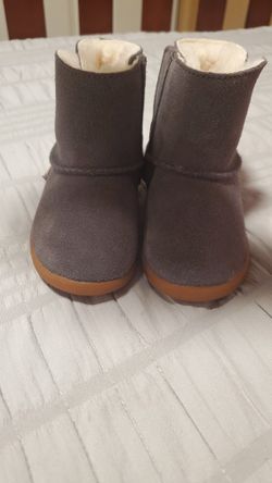 Ugg Girl Toddler 6c New
