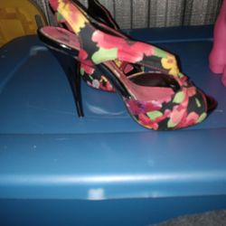 Penny Loves Kenny Heels