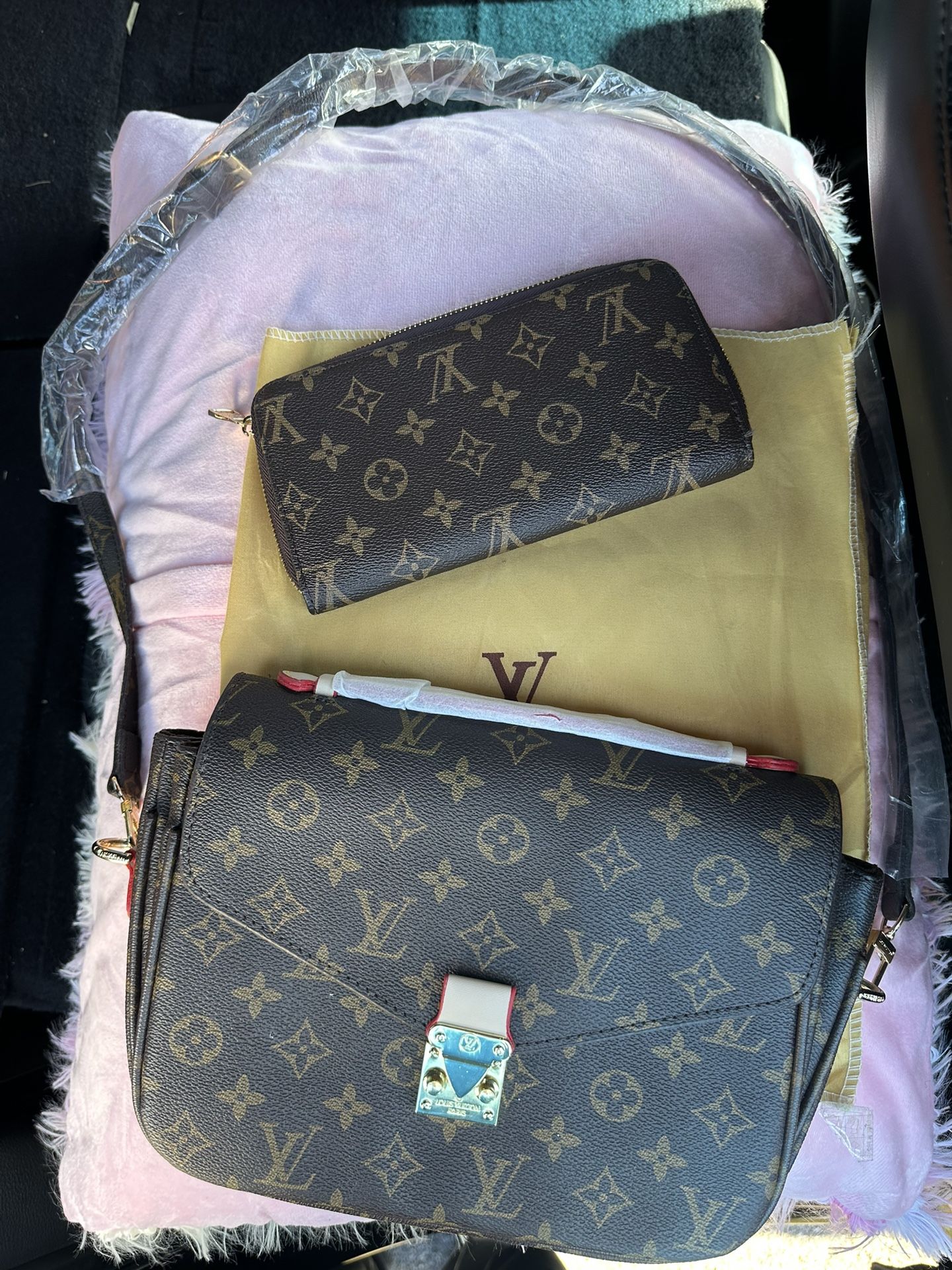 Louis Vuitton Purse