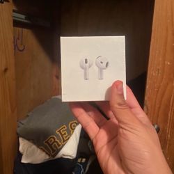 Apple AirPods 4th Generation 