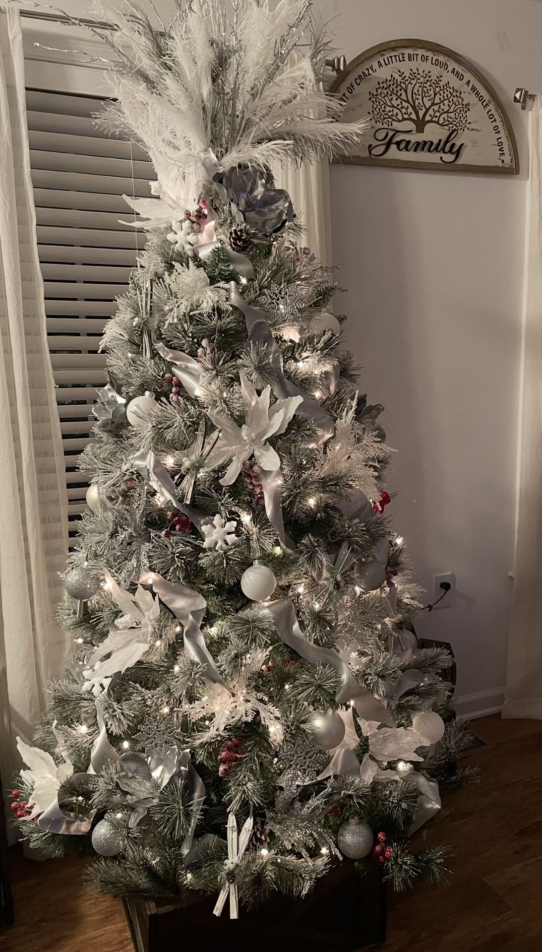 6.5 Ft Pine Frosted Christmas Tree