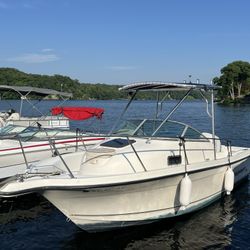 Trophy Pro 22’ Walkaround Fishing Boat 