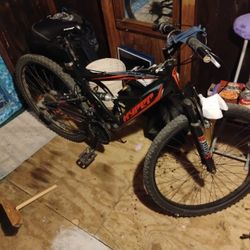 BRAND NEW 26 Inch HYPER MT BIKE