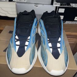 adidas Yeezy 700 V3 Arzareth