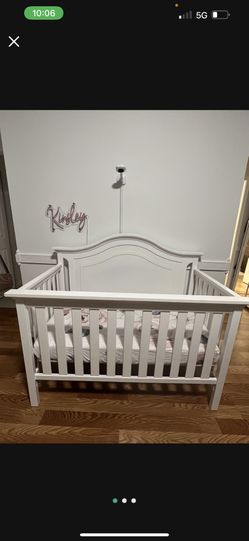 Baby Crib & Mattress