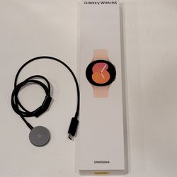 Samsung Galaxy Watch 5 - Pink/Rose Gold