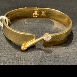 Louis Vuitton Diamond Cuff Henge Solitaire Diamond Bracelet $41,000 Dollars Original Price.