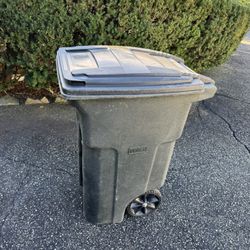 Toter 64 Gallon Can