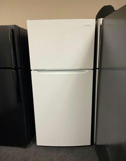 Frigidaire White Top Mount Fridge - Energy Efficient
