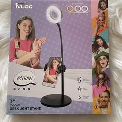 Brand New Vivitar iVlog 3” Podcast Desk Light Stand(cash & pick up only)