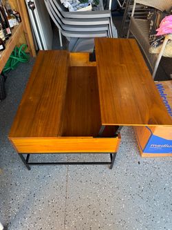Modern Lift Top Coffee Table
