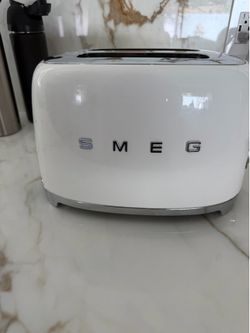 Smeg white toaster