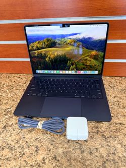 APPLE A2681 MACBOOK AIR 2022