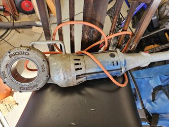 Rigid 700 Electric Pipe Threader/Power Pony