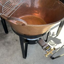 Extra Large Copper Kettle With Burner And Stand. 