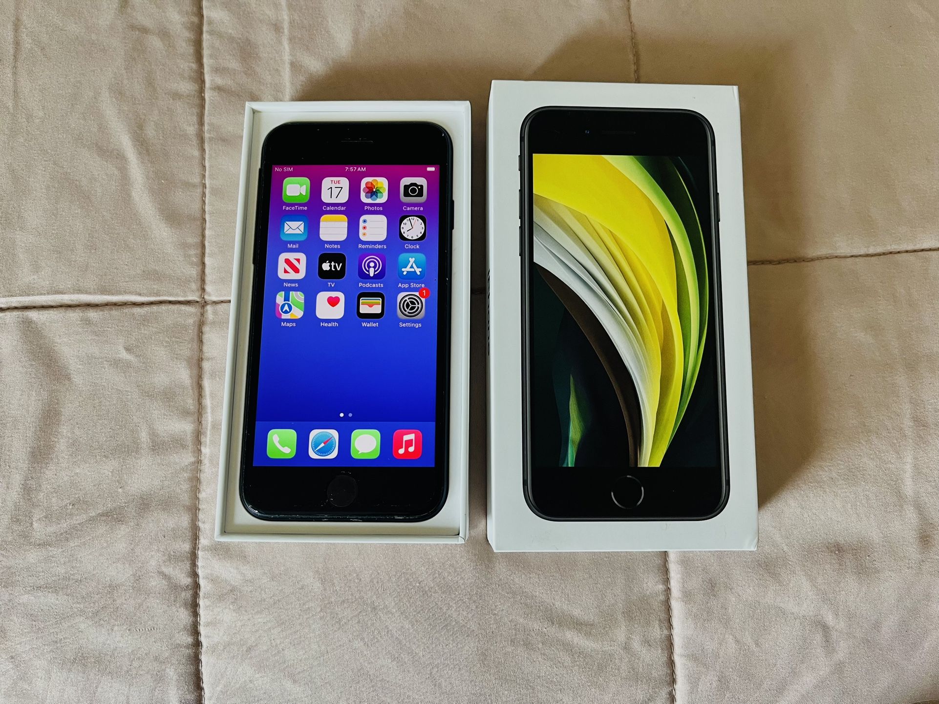 Factory Unlocked iPhone SE Gen 3 Carrier Unlocked for AT&T/Verizon/T-Mobile/International