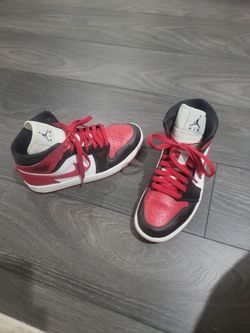 8.5 Wmns Air Jordan 1 Mid 'Alternate Bred Toe'