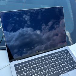 MacBook Pro 2019 13in.