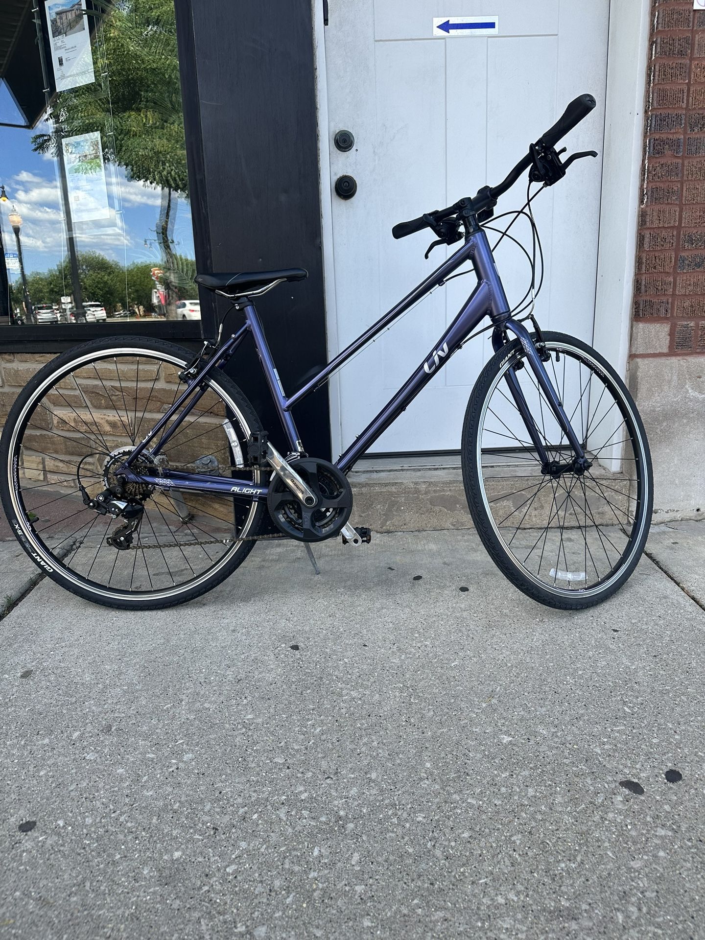 LIV (Giant) Women’s Bike