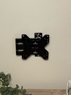 Wall mounted tv stand with screws