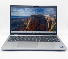 Dell Latitude 5550 15.6" Intel Core Ultra 5 16GB 256GB SSD Silver