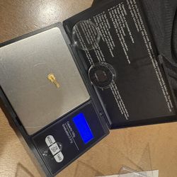 1/2 Gram 24k Pure Gold Guitar (RARE COLLECTIBLE)