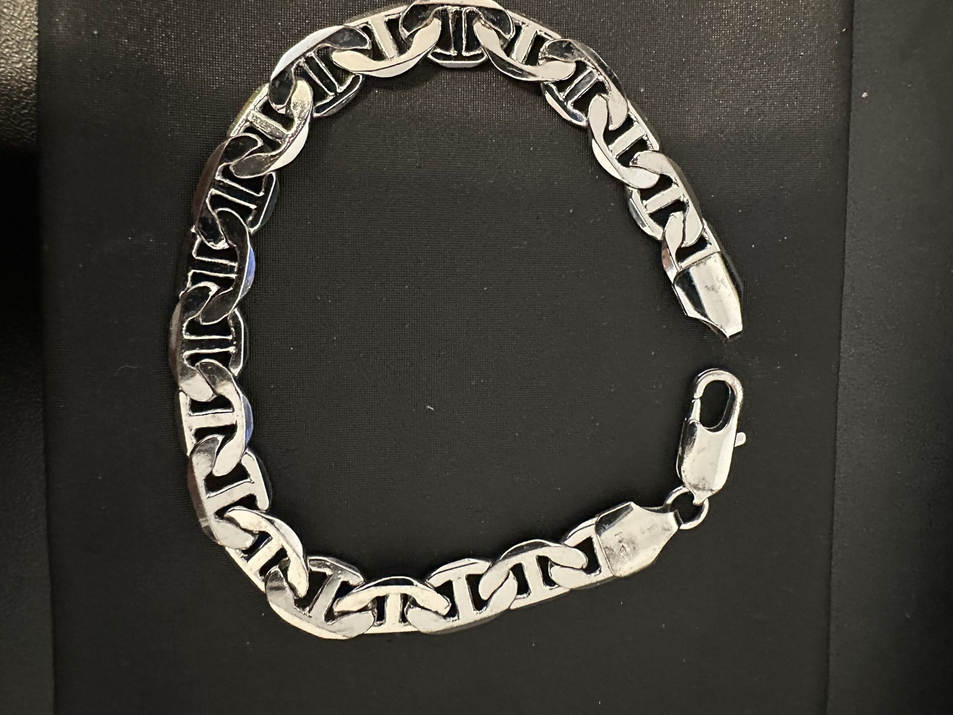 14K White Gold Plated Flat Mariner/Anchor 8 1/4" Bracelet 5MM Pre Owned.