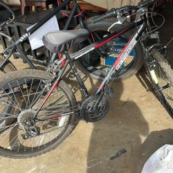 Roadmaster 26 Granite Peak, bike with low medium and high gear