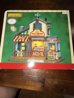 Lemax Pete’s Popcorn Place Christmas Village 