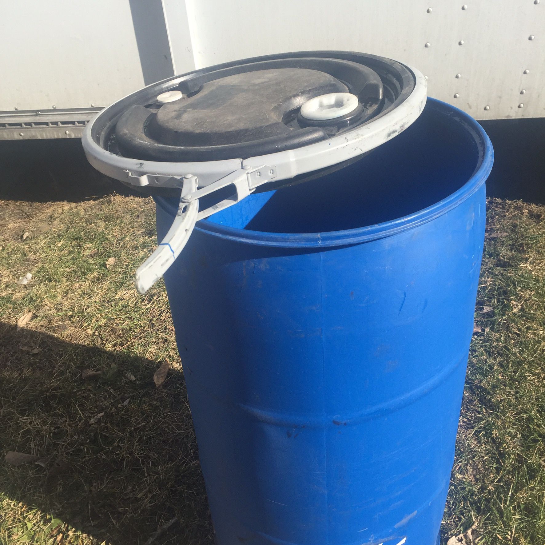 55 Gallon Drum with removable lids