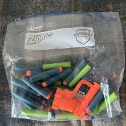 Lil Nerf Gun With Lots If Ammo 