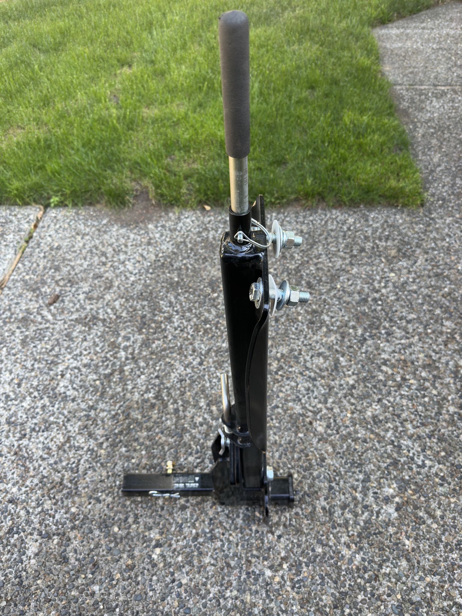 Roadmaster RV Spare Tire Carrier Hitch Mount