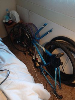 Moving out sale