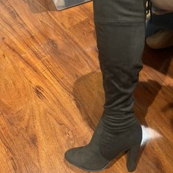 Guess Suede Boots