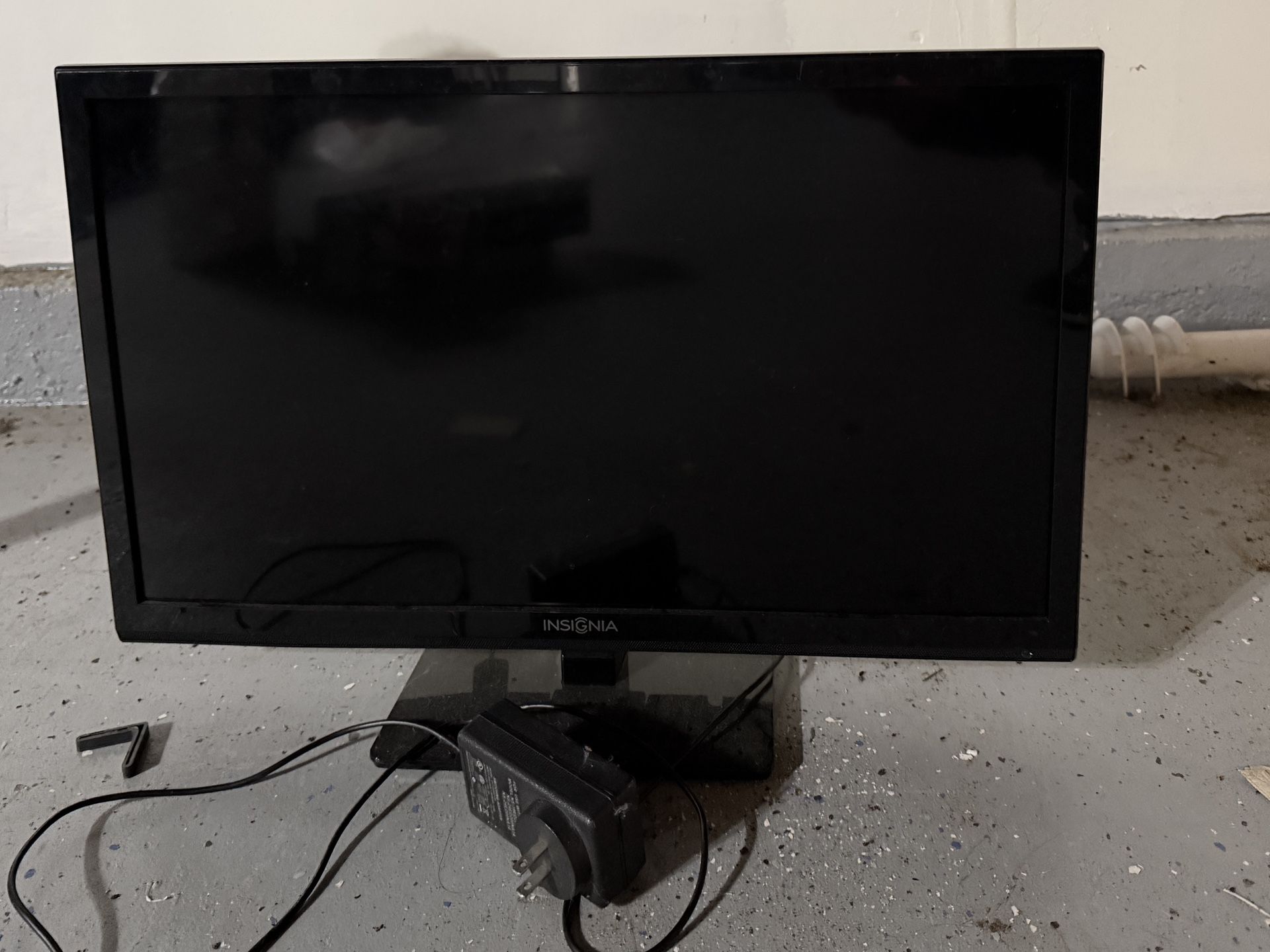 Insignia Tv With Built In DVD Player