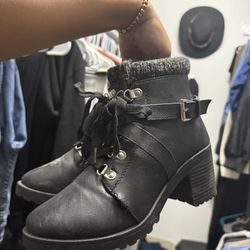 Black Winter Boots 