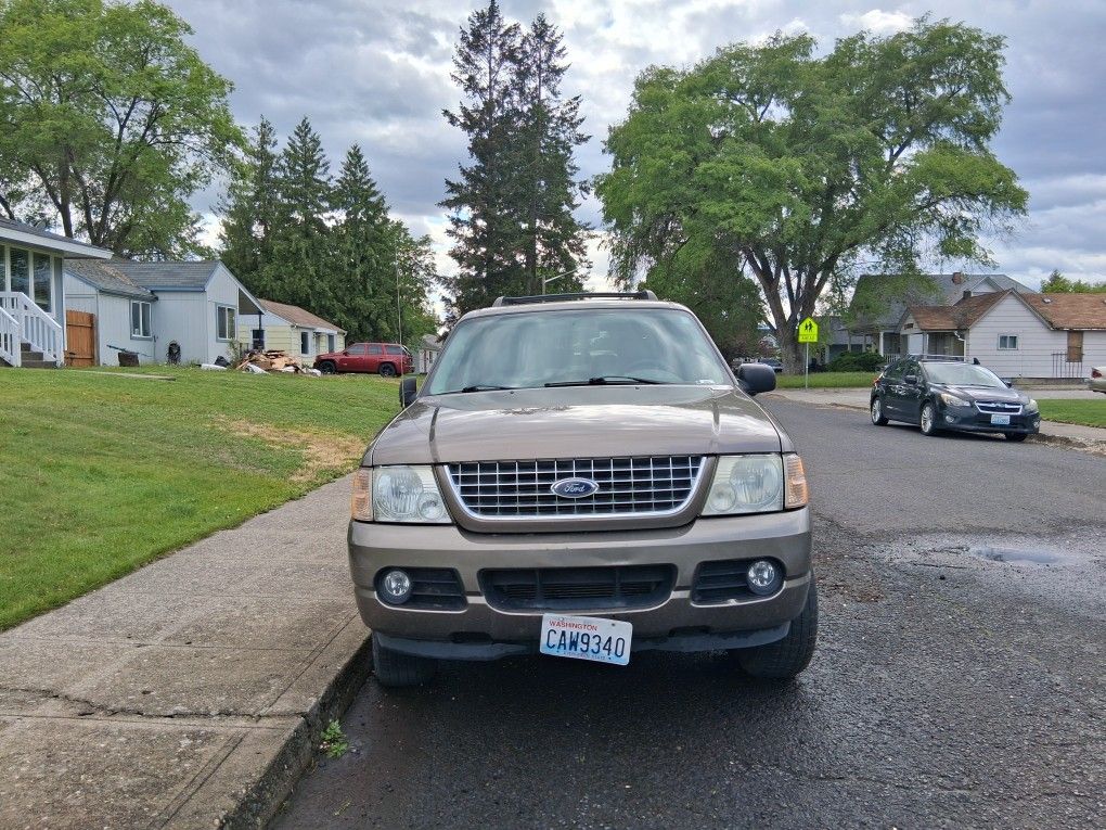 2004 Ford Explorer