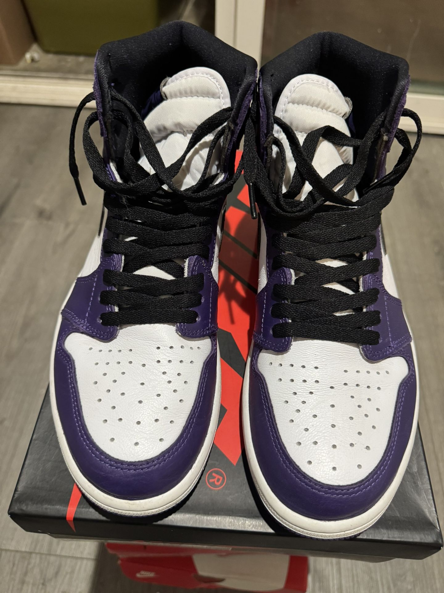 JORDAN 1 COURT PURPLE 2.0 Sz 10.5 