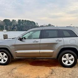 2011 Jeep Cherokee Laredo AWD