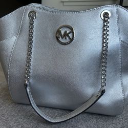 Michael Kors Jet Set Travel Bag Silver
