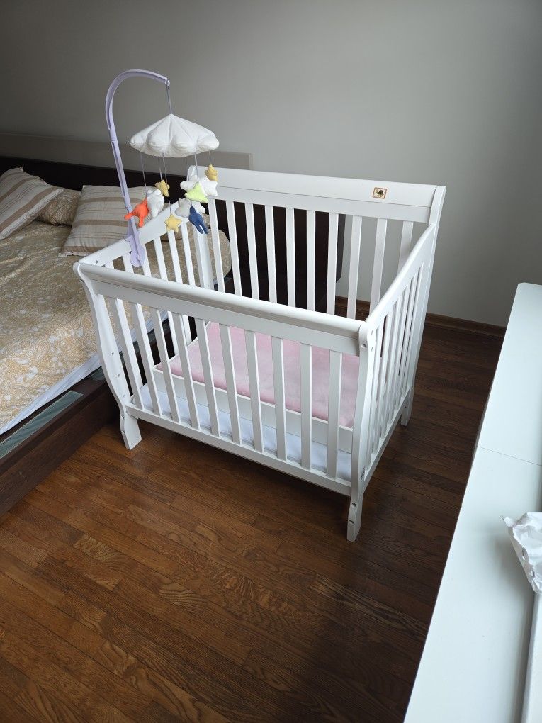 Mini Crib
