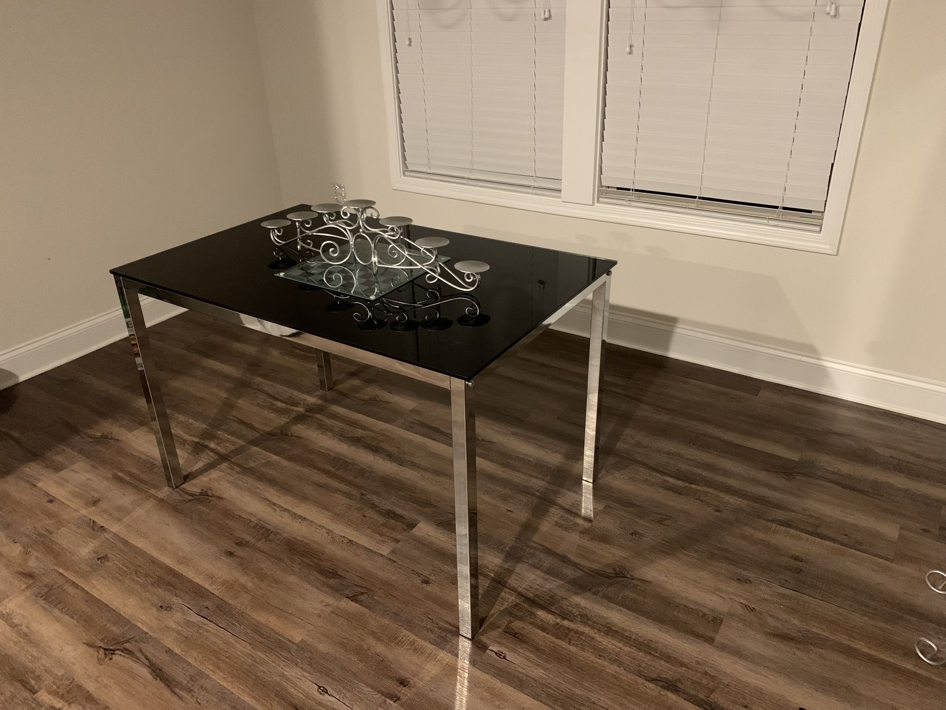 Dinning Table