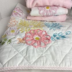 Kaola Baby Girl Crib Bedding Quilt Embroidery