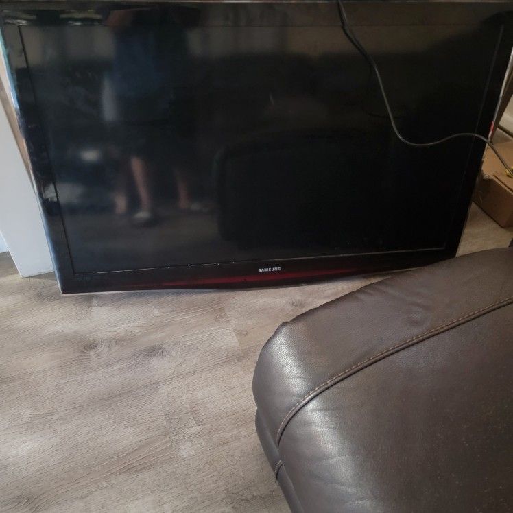 Flat Screen Samsung And TV Stand