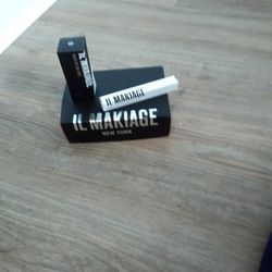 $$BRAND NEW NEVER OPENED IL MAKIAGE FOUNDATION AND MASCARA 